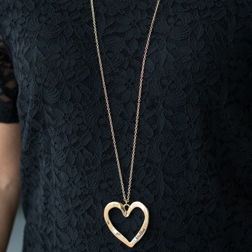 NECKLACE AND EARRING SET